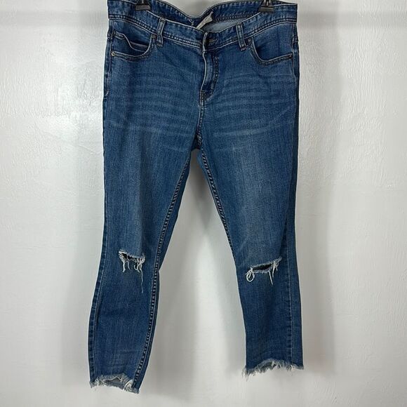 Free People Mid Rise Distressed Raw Hem Skinny Jeans Size 31 - Picture 1 of 8